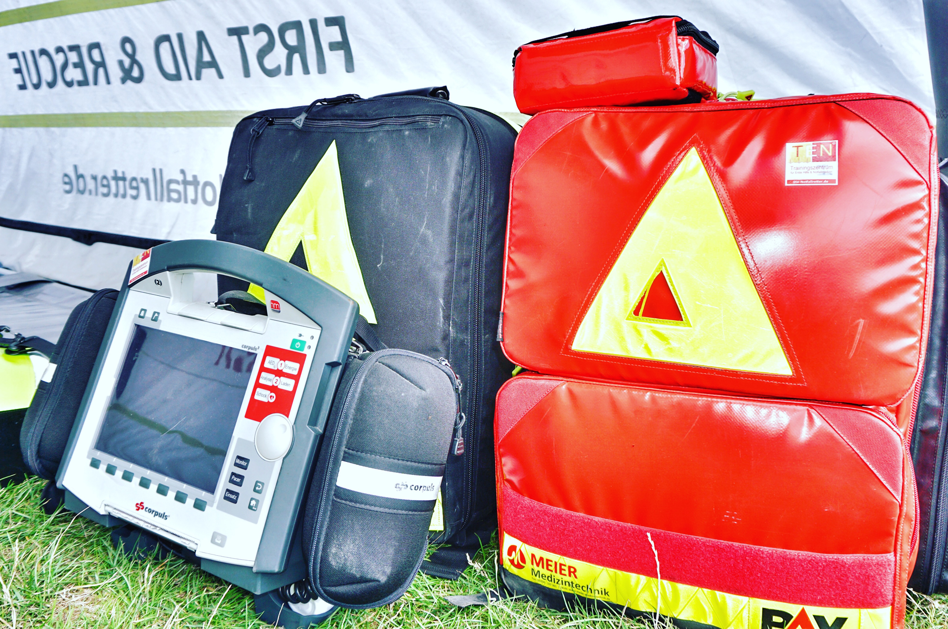 Notfallrucksack und medizinisches Equipment – Mobile Notfallausrüstung Hamburg